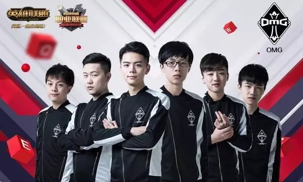 他在接受采 他在接受采