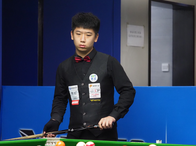 判罚点球的 判罚点球的