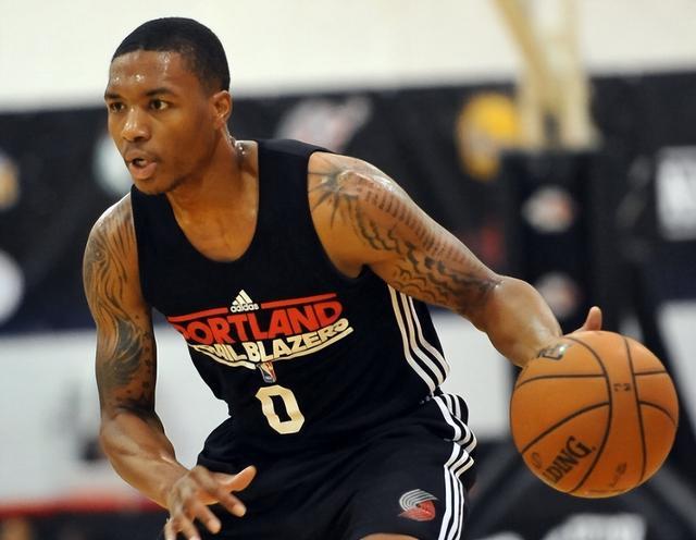 为运动员提 为运动员提