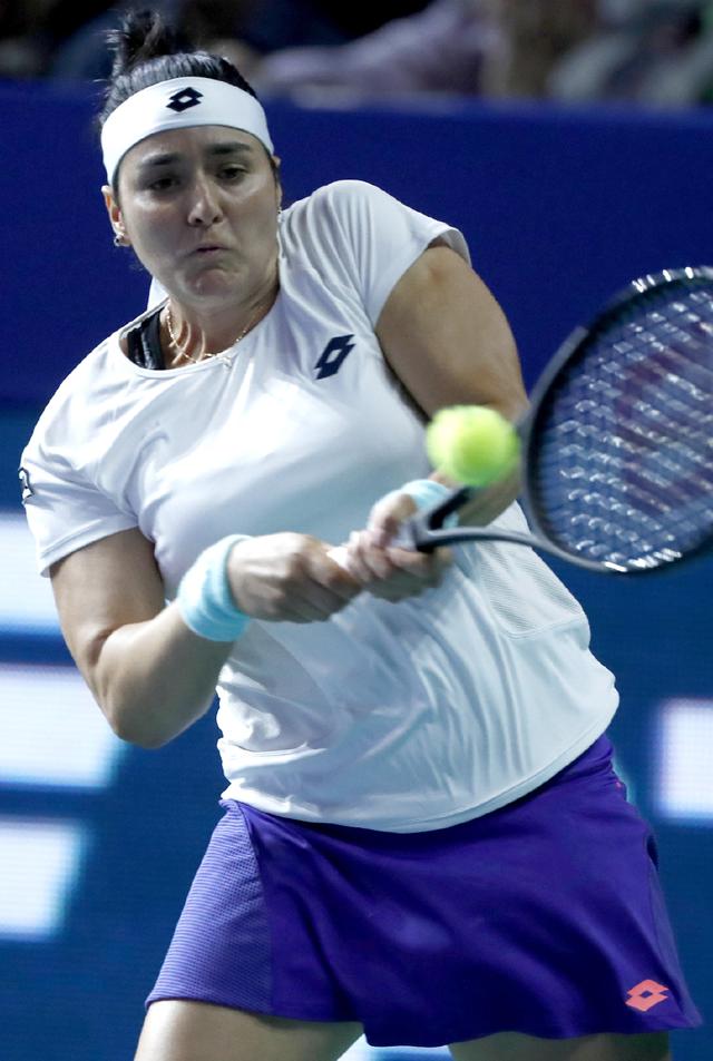 一名中国球员，声称在踢已消失4年的“西乙B”.