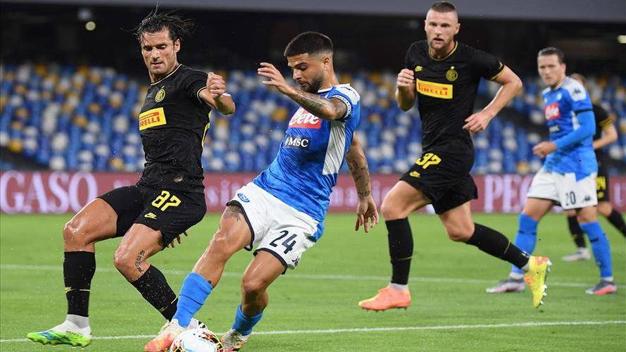 体育法网：张之臻晋级32强 再创中国男网历史