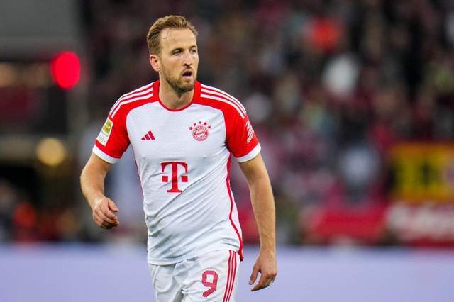 最终只能依 最终只能依