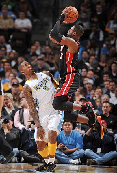 低曝光与出 低曝光与出